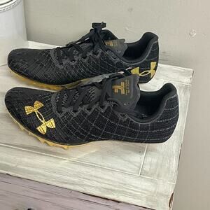 Under Armour Hovr Sprint Pro 3 Mens Size 5 Black Gold Cleats NEW Spikes Track